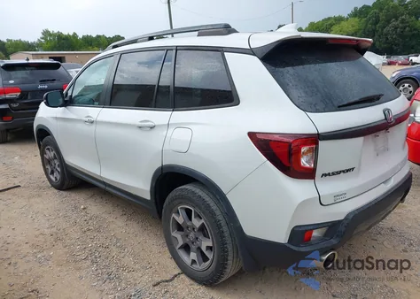 2022 Honda Passport Awd Trailsport z USA, uszkodzony, nr VIN 5FNYF8H68NB010244